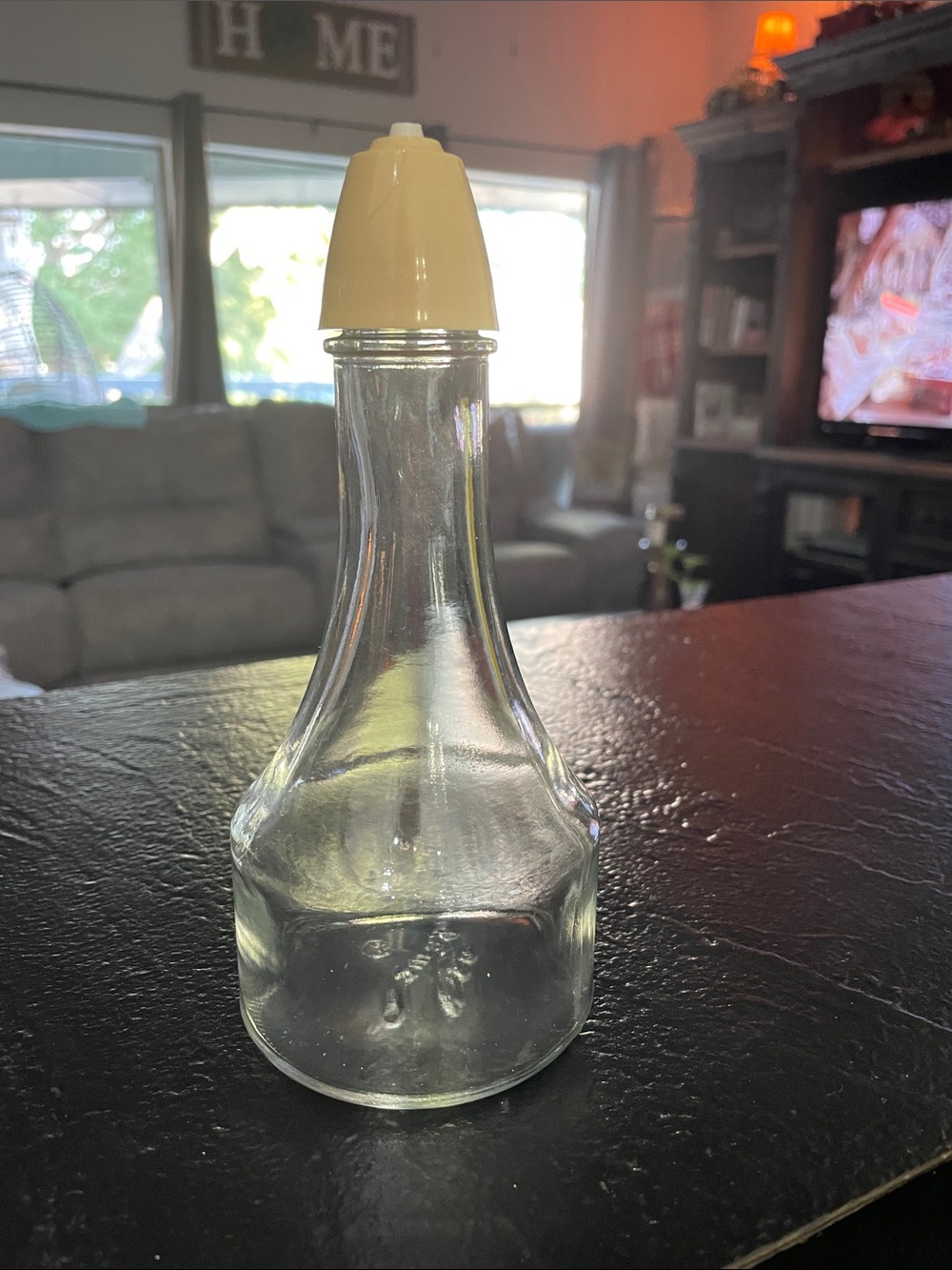 Gemco Clear Glass Oil Dispenser Bottle with Cream Pour Spout